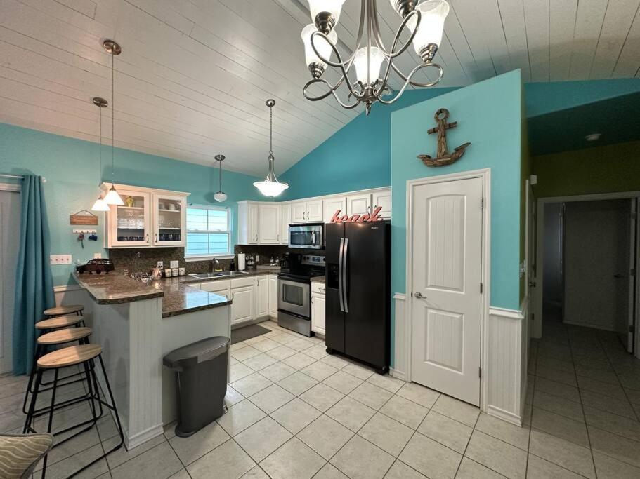 Barefoot Bungalow - Pet Friendly- 2 Bdrm Townhome 코퍼스크리스티 외부 사진