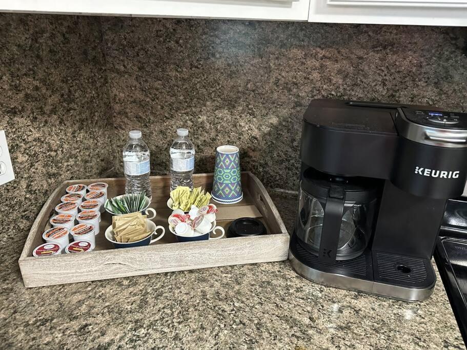 Barefoot Bungalow - Pet Friendly- 2 Bdrm Townhome 코퍼스크리스티 외부 사진